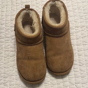 Ultra mini ugg